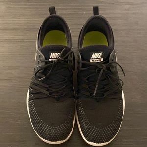 Black Nike Free